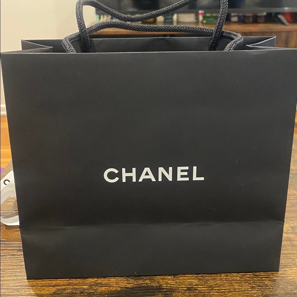 Chanel gift bag 9” by 7” - Picture 4 of 7